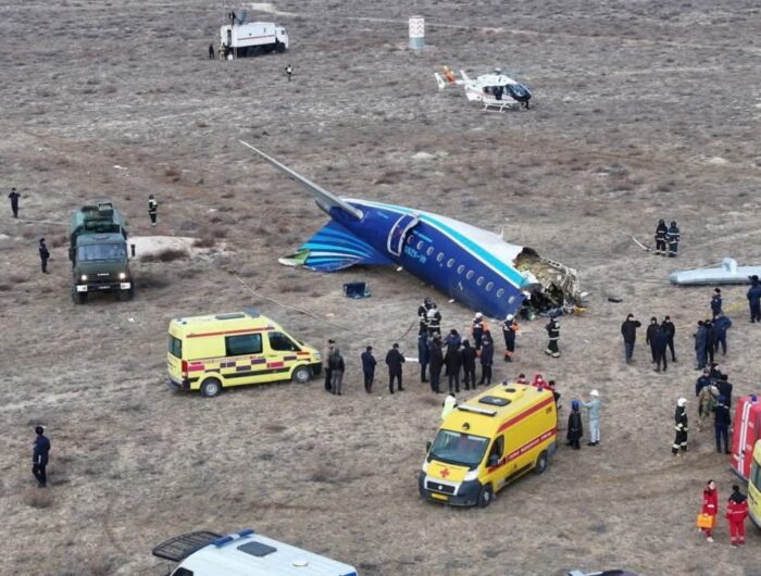 Pesawat Penumpang Azerbaijan Airlines yang Menewaskan 38 Orang di Kazakhstan.