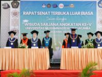 Universitas Muhammadiyah Bulukumba (UM Bulukumba) melaksanakan Rapat Senat Terbuka Luar Biasa dalam rangka Wisuda Sarjana Angkatan ke-V Tahun Akademik 2023/2024 di Auditorium KH. Ahmad Dahlan, Selasa (24/12/24).