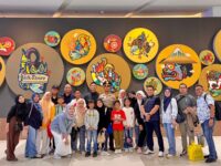 Momen tahun baru 2025, Dimanfaatkan Husniah Talenrang untuk Liburan Bersama Keluarga Besarnya. Foto (Ist).