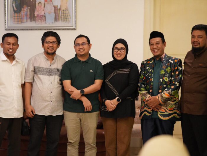Ketua Muhammadiyah Gowa, Uztadz H Ardan Ilyas bersama jajarannya mengunjungi kediaman Bupati terpilih Gowa, Husniah Talenrang, di Kota Makassar, Kecamatan Rappocini, Sabtu (4/1/2025).