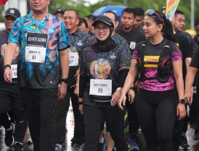 Bupati Gowa dua periode, Adnan Purichta Ichsan dan Bupati terpilih di Pilkada Gowa 2024, Husniah Talenrang. Foto (Agus Fachri).