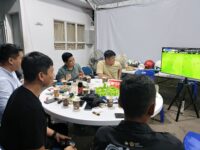 Walpri Bupati Terpilih, Husniah Talenrang Rayakan Malam Tahun Baru dengan Main PS4.