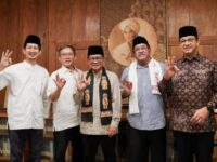 Mantan Gubernur DKI Jakarta Anies Baswedan dan Gubernur dan Wakil Gubernur Terpilih Pramono Anung-Rano Karno bertemu di kediaman Anies di Lebak Bulus, Jakarta Selatan beberapa waktu lalu. Foto: Dok Aditya Septian/Istimewa