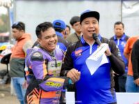 Haji Ichal saat diwawancarai Orin Sugawa | Foto : Sarjana