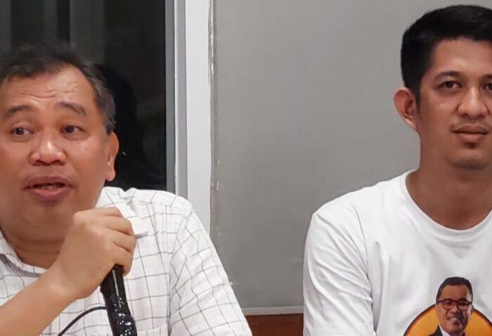 Daeng Manye bersama Reza Maulana SH selaku tim hukum. Foto (Ist).
