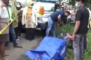 Penemuan Mayat Wanita dalam Koper di Desa Dadapan, Kecamatan Ngendal, Ngawi, Jawa Timur, Kamis (23/1/2025). Foto/iNews TV/Asfi Manar