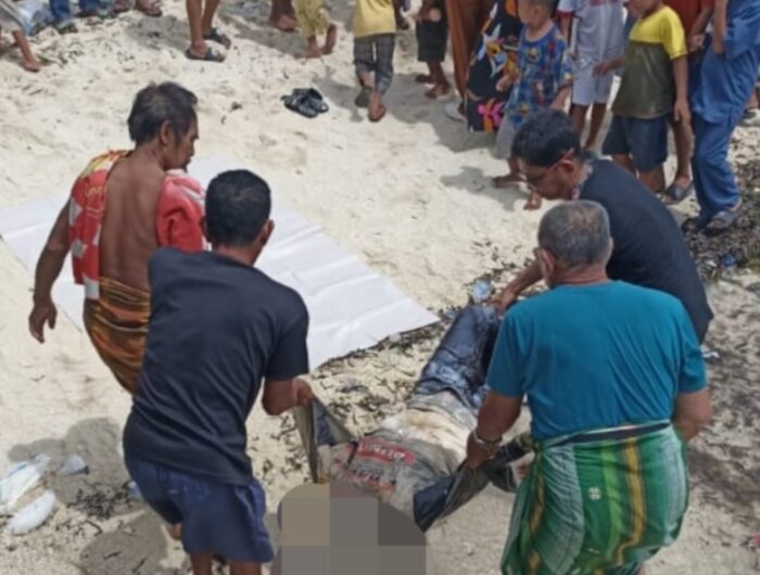 Satu jasad laki-laki tanpa kepala dan lengan ditemukan di Desa Jinato, Sulawesi Selatan. Foto (Ist).