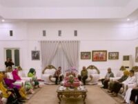 Momen pertemuan keluarga Zulfiqar Nur Alamsyah, putra mantan Wali Kota Makassar Ilham Arief Sirajuddin (IAS), dan Roidah Halilah Falih Ichsan, adik Bupati Gowa Adnan Purichta Ichsan. Foto (Ist).