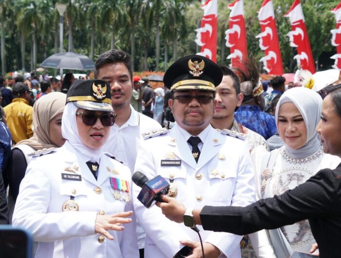 Husniah Talenrang bersama Darmawangsah Muin. Foto (Ist)