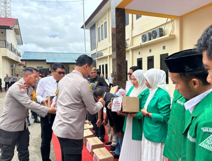 Kapolda Sulsel Melaksanakan ZOOM Meet dengan Kapolri dalam Rangka Baksos Polri di Selayar Menyambut Ramadhan. Foto (Ist)