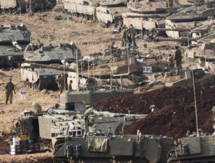 Foto: Tentara Israel di perbatasan Israel-Lebanon, Selasa (1/10/2024). (AP Photo/Baz Ratner)