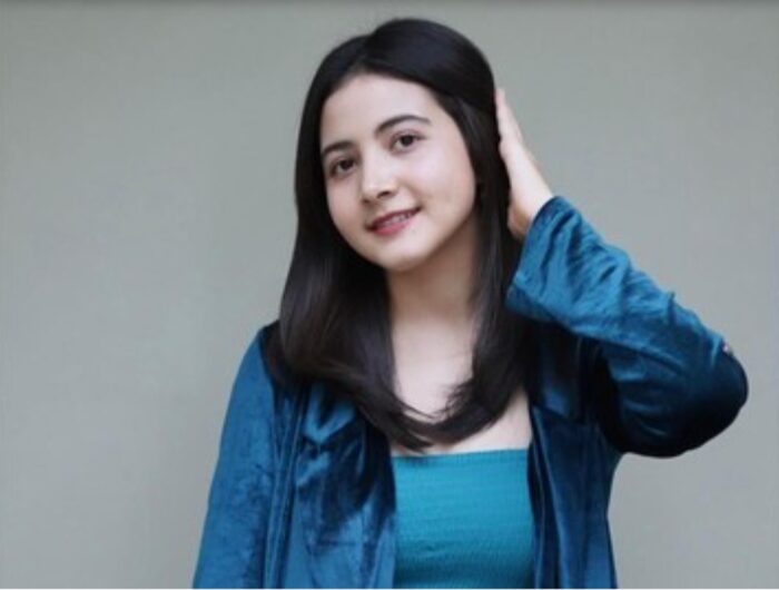 Bulan Sutena kembali mencuri perhatian publik setelah video viral berdurasi 1 menit 14 detik yang diduga melibatkan dirinya. Foto (Ist).