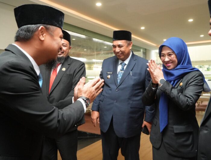 Bupati Gowa, Husniah Talenrang, menghadiri serah terima jabatan Gubernur dan Wakil Gubernur Sulawesi Selatan (Sulsel) periode 2025-2030 di Kantor DPRD Sulsel, Makassar, Jumat (7/3/2025) pagi