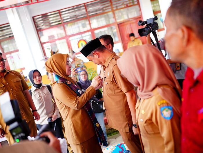 Bupati Gowa, Husniah Talenrang, menunjukkan komitmennya dalam memajukan daerah dengan mengunjungi lima kegiatan penting sepanjang hari, Senin 10 Maret 2025. Foto (Ist)