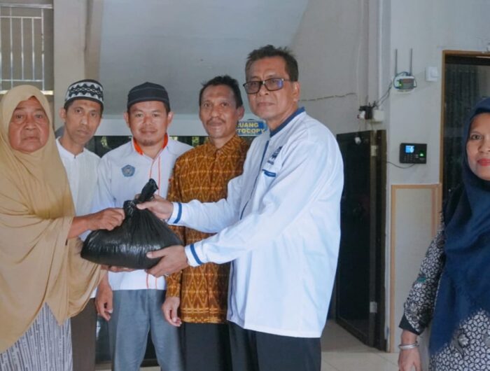 Wujudkan Kepedulian Sosial, Lazismu UM Bulukumba Salurkan Zakat Fitrah pada Masyarakat yang Berhak
