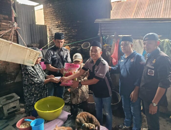 Komunitas YNCI GOWA Berbagi Takjil dan Sembako kepada Masyarakat Miskin Ekstrem, Dukung Program 100 Hari Kerja Pemda Gowa