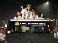 Ribuan warga Gowa menyambut kedatangan Bupati dan Wakil Bupati Gowa, Husniah Talenrang-Darmawangsyah Muin, Jumat (28/2/25) malam. (Ist)