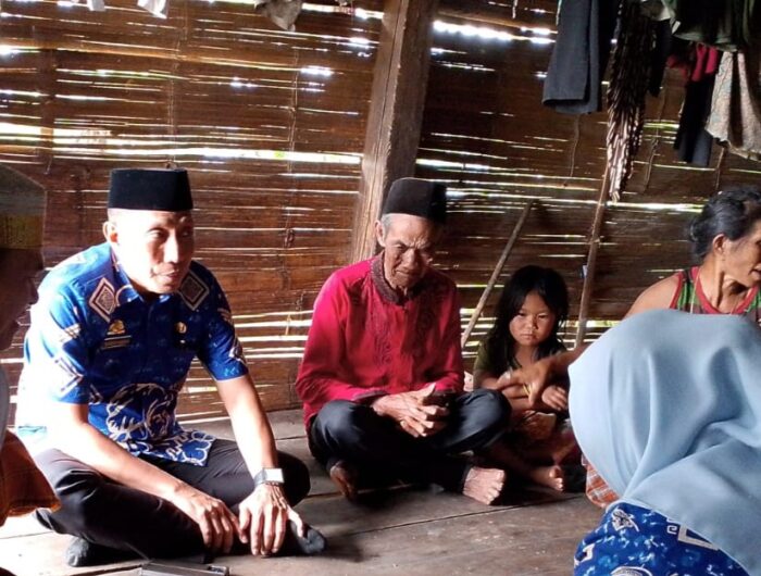 Kepala Bagian Kesejahteraan Rakyat (Kabag Kesra) Kabupaten Gowa, Mardani Hamdani, menunjukkan komitmennya dalam menyukseskan program 100 kerja Bupati dan Wakil Bupati Gowa