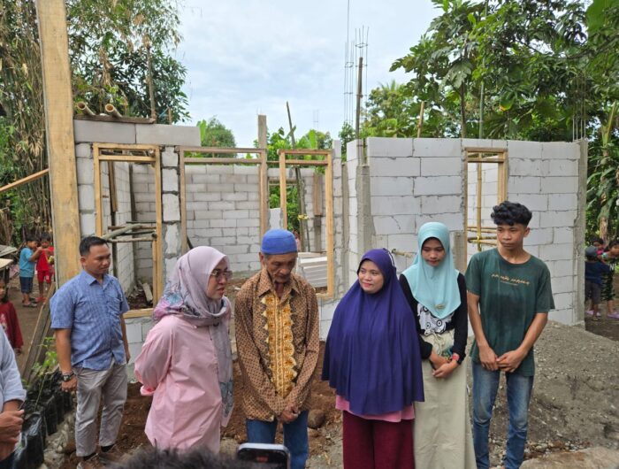 Bedah Rumah Warga Miskin Ekstrem: Pemda Gowa dan PT Lurus Jaya Berikan Harapan Baru