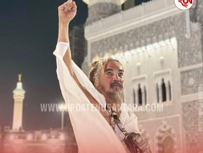 Pesulap kenamaan asal Indonesia, Limbad, mengalami insiden tak terduga saat tiba di Bandara Internasional King Abdulaziz, Jeddah, Arab Saudi, dalam rangka menunaikan ibadah umrah pada awal Juli 2025.