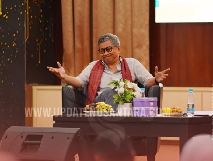 Rocky Gerung Sindir PDIP, NasDem, dan Golkar: Dulu Dipolisikan, Sekarang Dicium Tangan