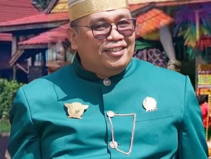 Nama Bupati Takalar, Mohammad Firdaus Daeng Manye, tengah menjadi sorotan usai dirinya terlihat hadir di Gedung Merah Putih KPK pada Selasa (5/8).