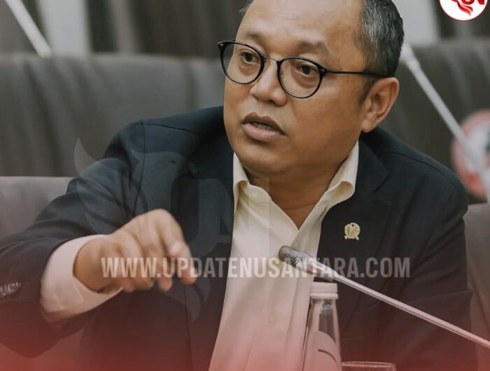 Anggota DPR RI Fraksi PDI Perjuangan, Deddy Sitorus, kembali menuai sorotan publik usai membela tunjangan rumah sebesar Rp50 juta yang diterima anggota dewan.