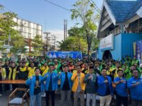 Peduli Pejuang Keluarga, KNPI Makassar Salurkan Sembako ke Ratusan Driver Ojol