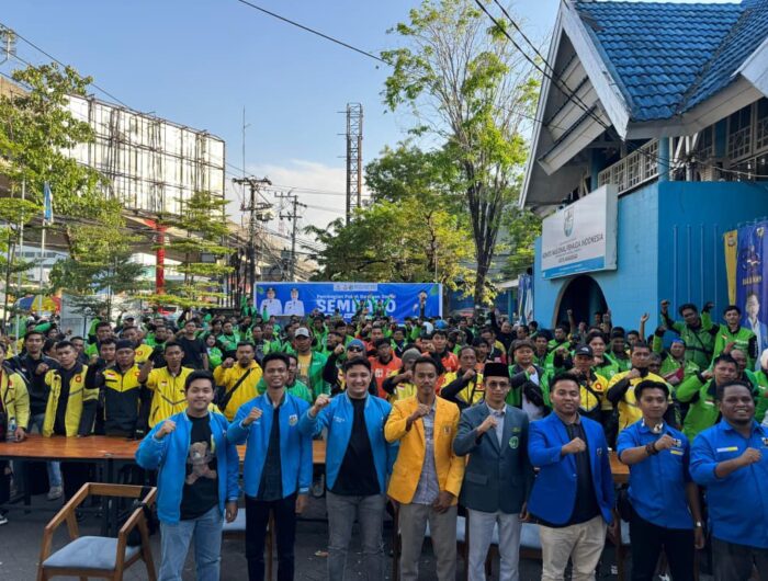 Peduli Pejuang Keluarga, KNPI Makassar Salurkan Sembako ke Ratusan Driver Ojol