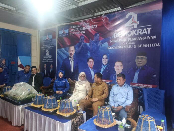 Suasana meriah menyelimuti peringatan Hari Ulang Tahun (HUT) Partai Demokrat ke-24 yang digelar di Kecamatan Somba Opu, Kabupaten Gowa, Selasa (9/9).