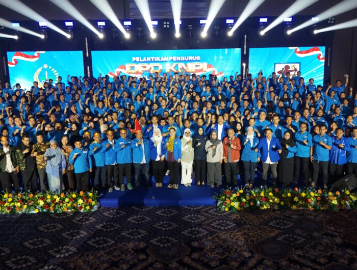 500 Pemuda Sulsel Dilantik, 3 Ketua DPP KNPI Hadir Sekaligus: Sejarah Baru, Vonny Tegaskan KNPI Sulsel Bersatu Untuk Indonesia.